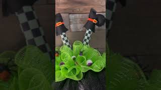 Halloween Wreath/ Halloween DIY/ Wreath Making Ideas/ Witches Cauldron Wreath/ Deco Mesh Wreath/DIY