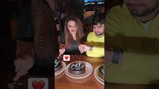 Rakhi sawant ne cut kiya birthday cake