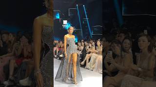 Hen sải bước vedette BST của NTK Thảo Nguyễn tại Vietnam International Fashion Week #hhennie #shorts