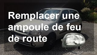 Remplacer une ampoule de feu de position/route - Renault Clio 2