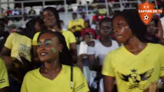 Les supporters de l'ASC AVENIR KENIA poussent leur équipe à la victoire contre l'ASC ZAC KENIA