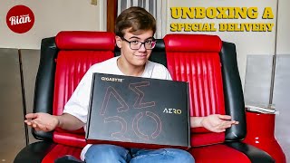 I tried filming an unboxing video, and here's what happened (Gigabyte Aero 15x9)