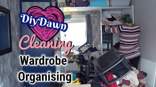 Organising my wardrobe | speed cleaning | tidy and organise | DiyDawn