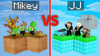 Mikey Family POOR vs JJ Family RICH SKYBLOCK in Minecraft (Maizen)