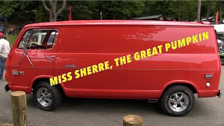 1970 Custom G20 Chevy Van. "Miss Sherre, The Great Pumpkin" (Burnout and 1st Award at the end)