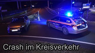 Verkehrsunfall beim Kreisverkehr auf B169 in Stumm