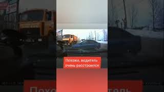 Тренер по бесконтактному бою попал в ДТП и чуть не избил автомобиль 😂 #shorts