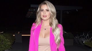 Brielle Biermann Slays In Daisy Dukes & Cowboy Boots For Country Concert