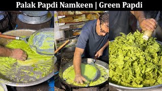 How To Making Palak Faafdi at Kandoi shop | Palak Papdi | Namkeen Recipe