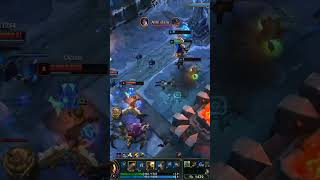 Gangplank Kills Renekton with a snowball #shorts