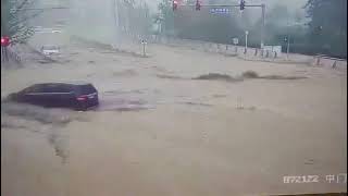 北京门头沟雨水暴涨二十分钟缩时全过程