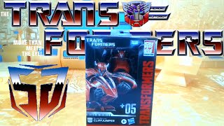 Transformers War for Cybertron Cliffjumper Review Is This Autobot Worth Your Money