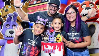 DYLAN CUMPLE 5 AÑOS | Fiesta de Five Nights at Freddy's | Family Juega