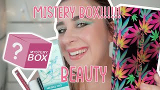 Mistery box con tanti prodottiiii