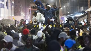 CARAVANE DIOMAYE PRESIDENT, traversée de la GAMBIE, en route pour Ziguinchor, au sud du Sénégal