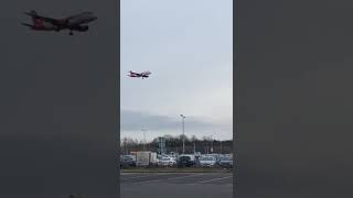 EasyJet landing at Gatwick #gatwickairport #easyjet #planespotting