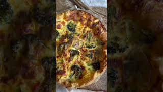 🍽️ Avventuratevi nel mondo culinario! 😋✨ Quiche di funghi, broccoli e pancetta  🌟