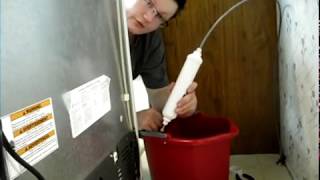 Refrigirator water filter installation