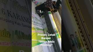 Proses Cetak Banner Acara Wisuda Sekolah