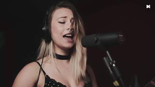 Ella Morgan - No Good At This | Moshhh Live Session