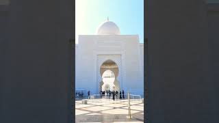 Sheik Zayed Masjid in Abu Dhabi 🇦🇪 such a Masterpiece of Islamic architecture #islamicshorts #uae