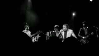 Lee FIELDS & Menahan Street Band.part III @ EMB SANNOIS 2010 by Art Collective SOWHAT.mp4