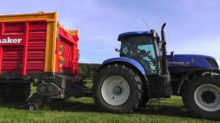 Gras Silage 2015 mit New Holland & Schuitemaker Rapide 6600