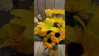 sunshine sparkle bouquet / Darlene's flowers Berkshire NY