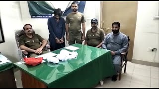 Multan mn Munshiyaat farosh k khilaaf karwaie. Police ny mulzim ko arrest kiya .NewsTimeHD.5.10.2022