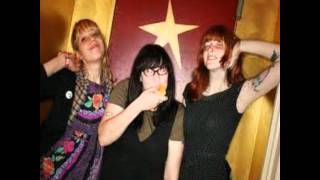 Vivian Girls - Trying to Pretend