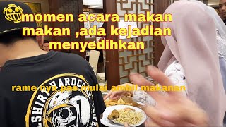 Momen acara makan makan karyawan time squer,,ada sesuatu yang menyedihkan