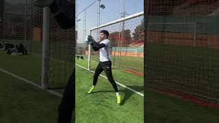 Ejercicio con reboteador🧤 @Briones!⚽️