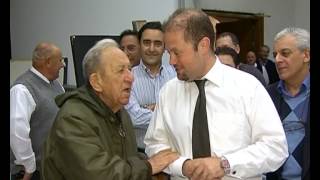 Joseph Muscat jilqa' l-Mintoff - 2009