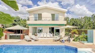 Villa Silverline - 4-bed rental villa with private pool & children's playground in Coral Bay, Cyprus