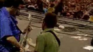 The Offspring - The Kids Aren'T Alright (Live At Woodstock 9