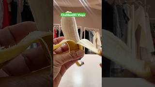 Peel the Small Banana #food #fruit #yummy #shortvideo #snacks #shorts