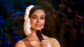 Crystal Gayle | SOLID GOLD XMAS ‘85 | “Winter Wonderland”