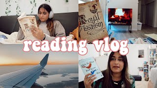 READING VLOG | finishing 2 books, traveling, and putting up my christmas tree 🎄📚