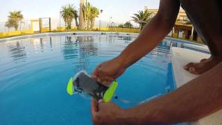 How to use your smart phone underwater