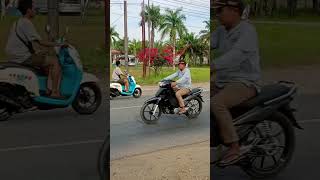 Bus PAIMAHAM memasuki terminal Muaro Bungo dan bus PALALA otw jakarta#videoshorts #basuri#bus