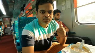 Mumbai To Ahmedabad Shatabdi Express Train Journey - Part 1 | India's Best Train 🤩👍