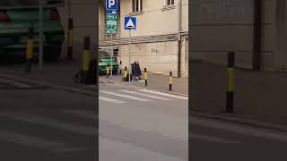 Migrant praying in Belgrade, Serbia | Migrant se moli u Beogradu