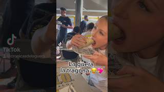 La güera la tragona😂 #mexico #tragona #comidamexicana #gorda #comidamexicana #pesopluma #extranjera