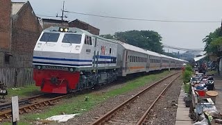 Kembalinya livery 2 Garis Biru pada Lokomotif CC 203 02 03 SDT | KA Sri Tanjung (242)