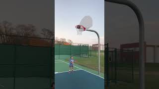 Amazing basketball shoot with 1 hand by Umair!