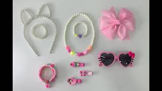 Kit 11 infantil rosa e branco 7 peças: colar, pulseiras, laço, óculos de coração, tiara e presilhas