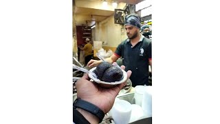 KHOYA GULAB JAMUN🍡| JAMA MASJID KE MASHOOR GULAB JAMUN  |#delhistreetfood | #shorts| #gulabjamun |