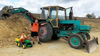 Le tracteur est cassé, l'essence est vide