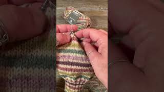 Sock knitting with Patons Kroy sock yarn 🧶 🩷 #sockknitting #knitlife