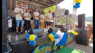 Grupo Bachi Bachi Live tijdens de Zes Caribische Eilanden Familiedag op 25 juni 2023 in Almere Haven